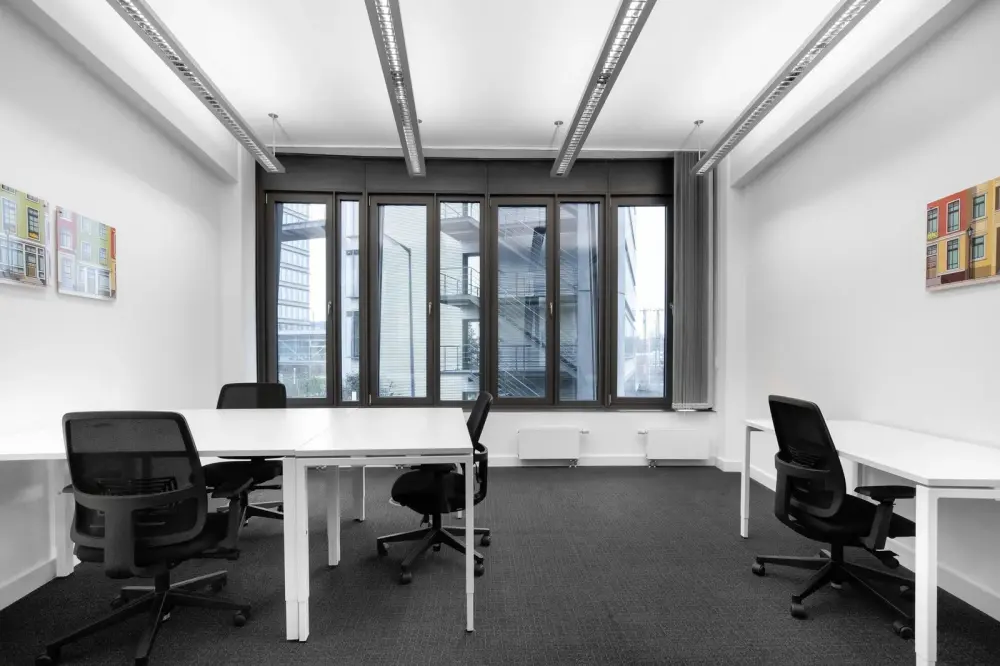 Day office — HQ Taichung, Shin Liang Center