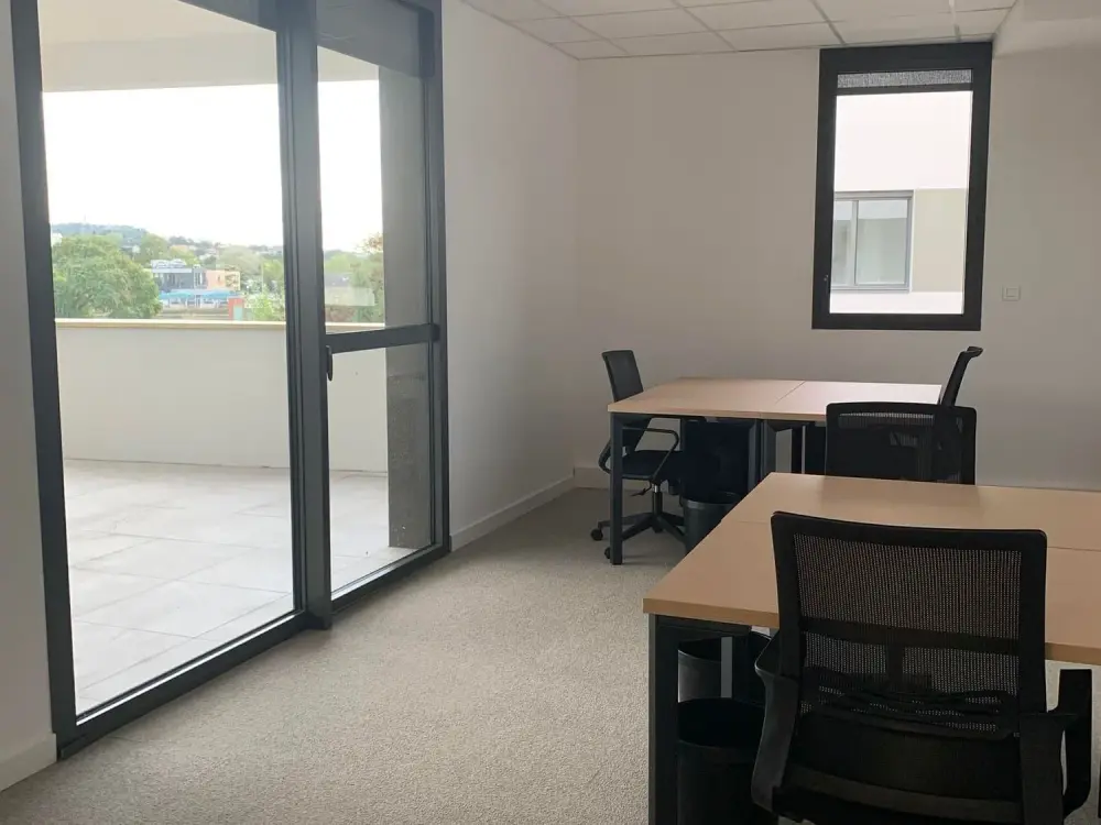 Bureau privatif 3 personnes — Bureaux & Co Dardilly