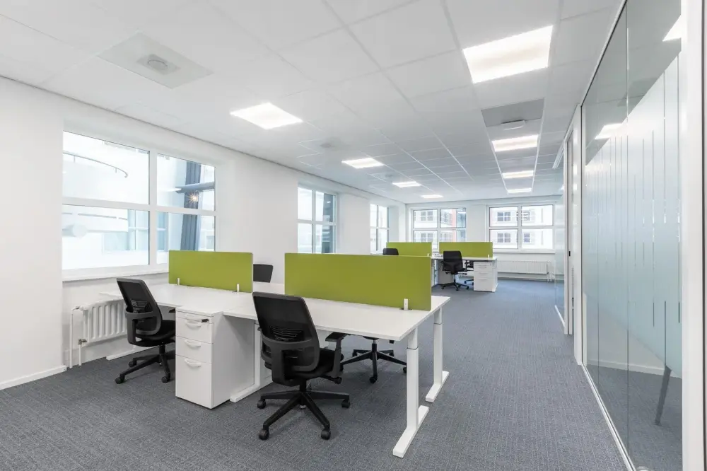 Coworking day pass — Regus KIEV, Silver Breeze