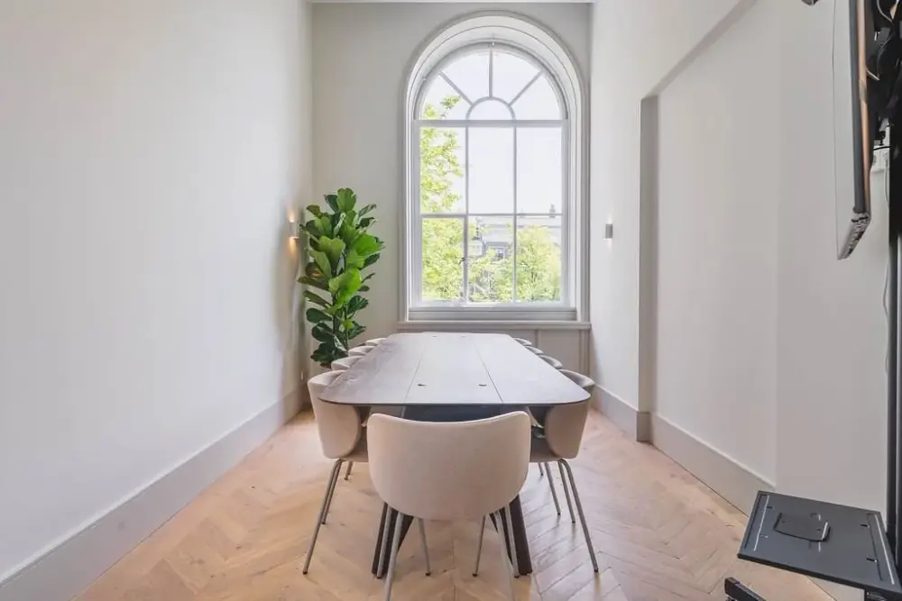 Linge Meeting Room — Rivvia - The Empress, Keizersgracht 264