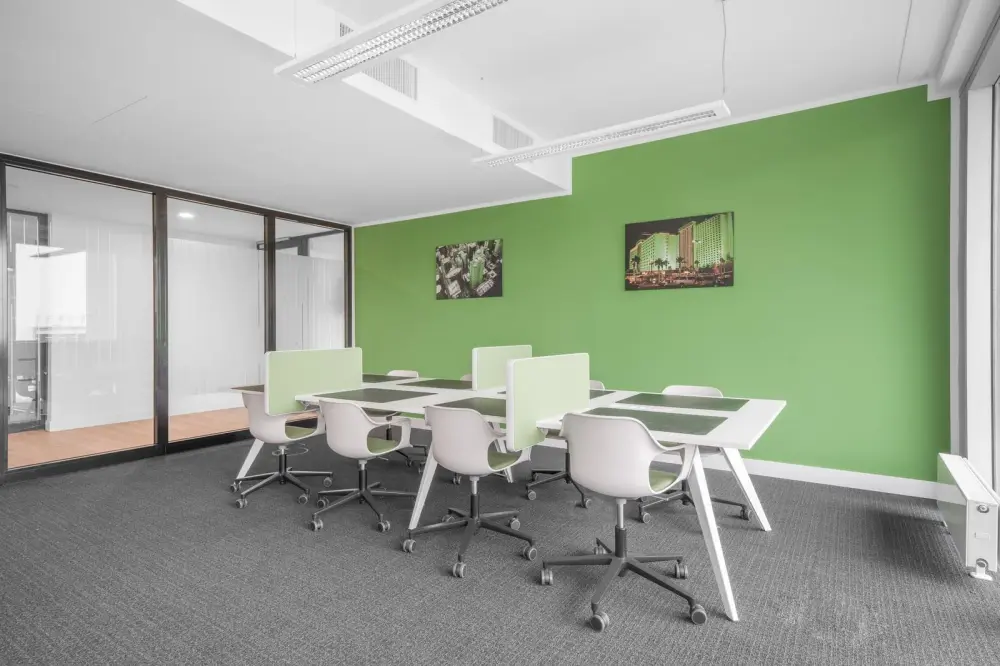 Coworking day pass — Regus Reykjavik, L27