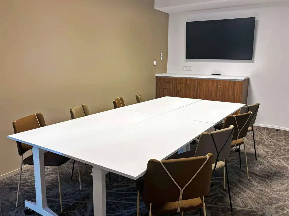 Salle de réunion Yttrium — Newton Offices Lime