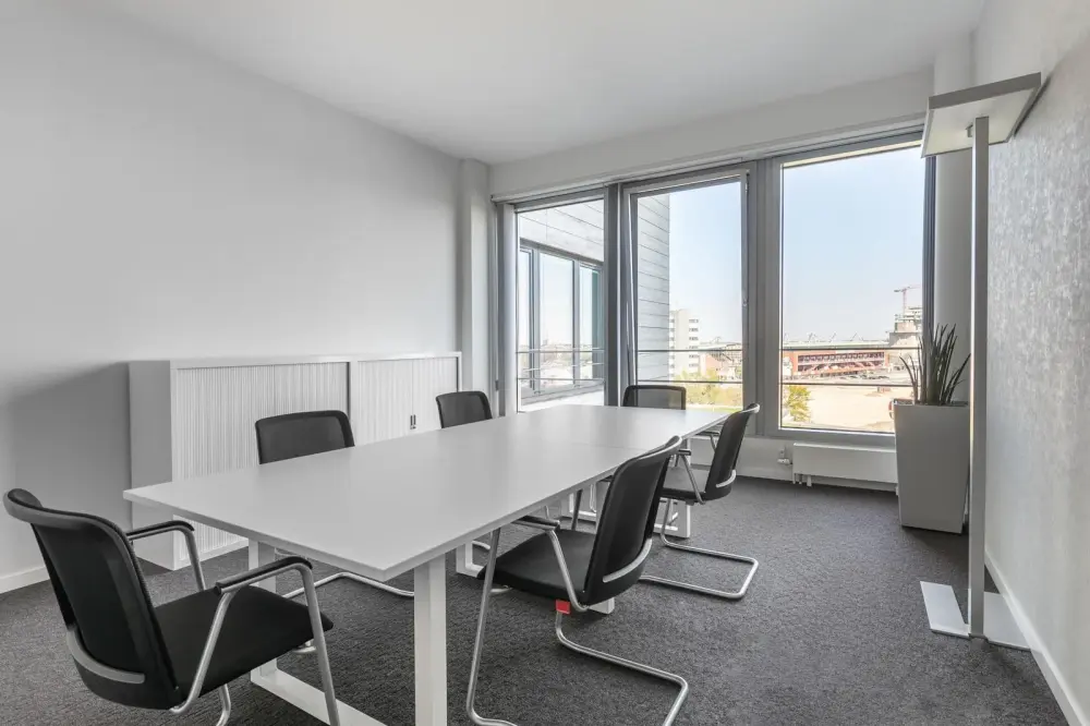 قاعة zzzBoardroom — Regus DOHA, Al Ghanem Building
