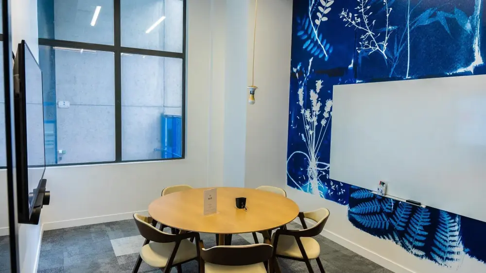 Salle de réunion 4 personnes — Future4care