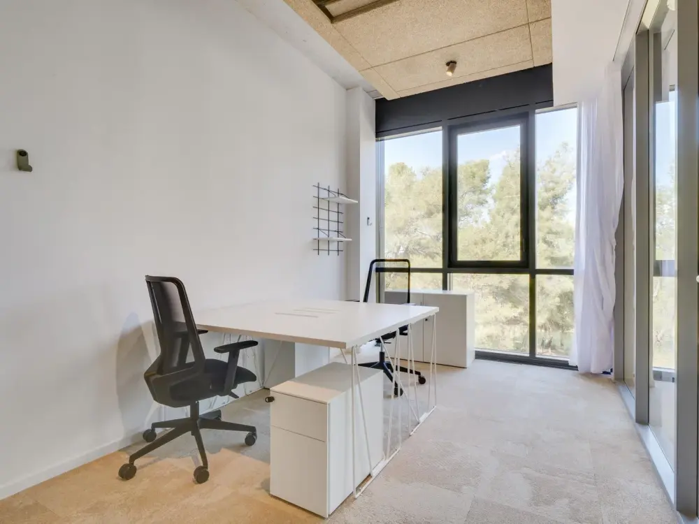 Accès Bureau privatif 2 personnes — Newton Offices Golf des Milles