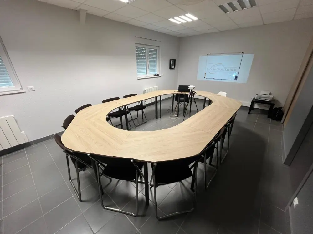 Salle de réunion 1 — Centre d'Affaires La Moultaise