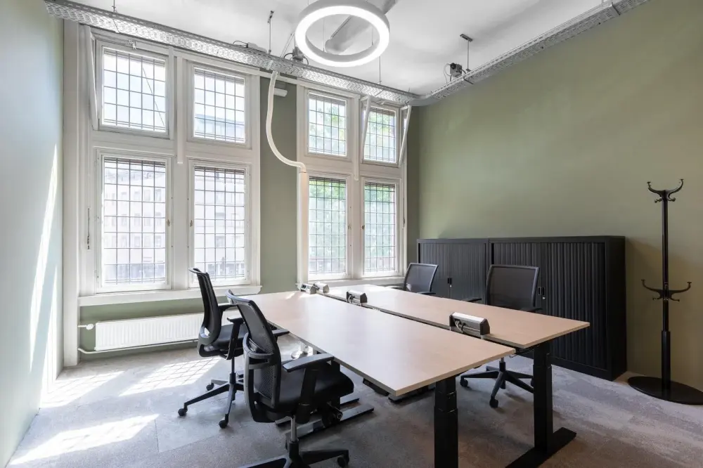 Day office — Regus IT Plaza