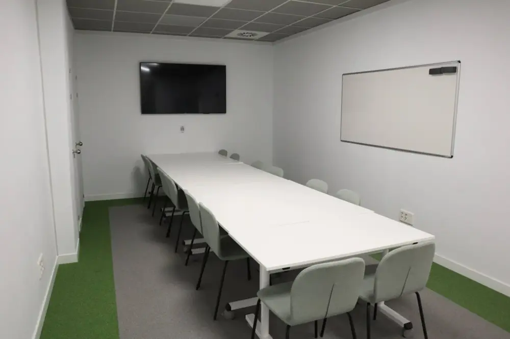 Sala de Reunion 3 — Cink Coworking Manoteras