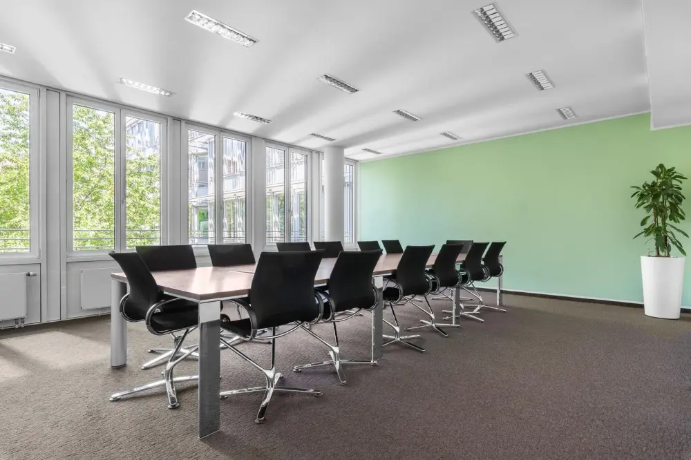 قاعة MR-01 — Regus Oran, Cintra