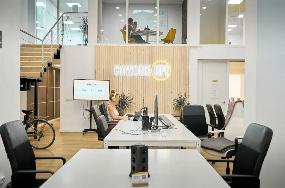 Coworking Pass (flexible) — CoWork Up Puerta del Mar