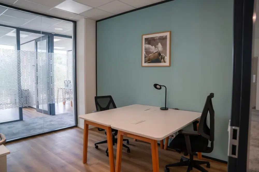 Bureau de passage 1/2 postes — Flex-O Mérignac Aéroport