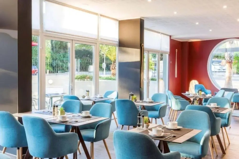 Accès Coworking Calme — myWO Antibes Gare Riviera