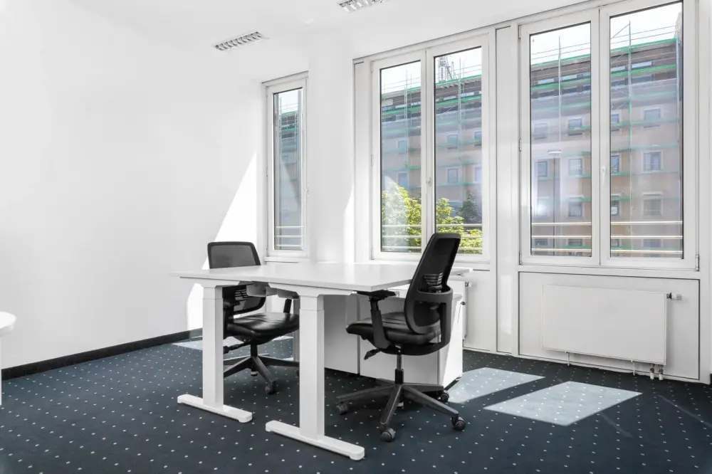 Bureau privatif — Regus DBAYEH, Le Mall