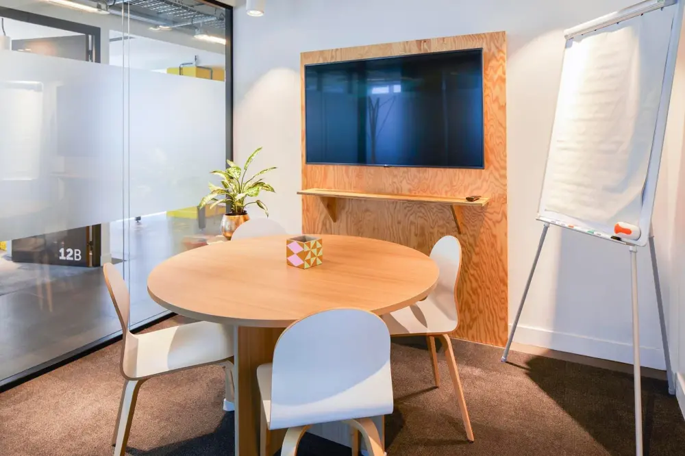 Salle 4 personnes — Wojo Paris Gare de Lyon