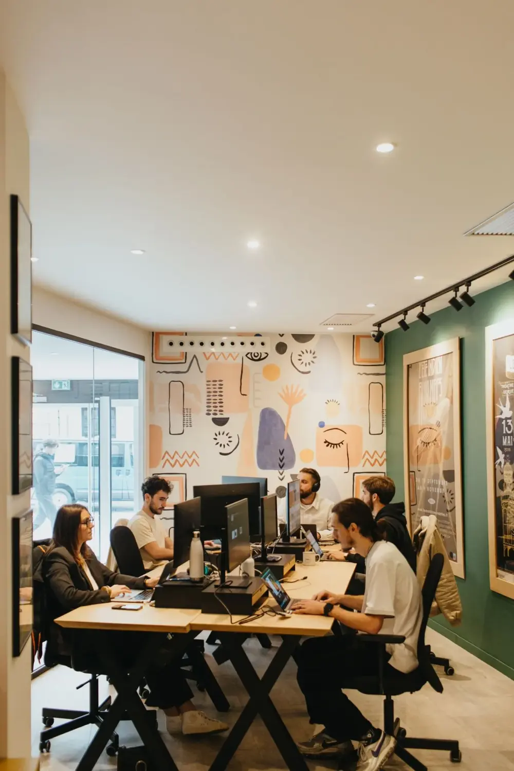 Poste en coworking — MOTA Croix Blanche
