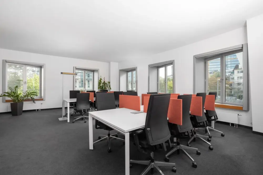 Coworking day pass — Regus DEHIWELA, Bernards Business Park