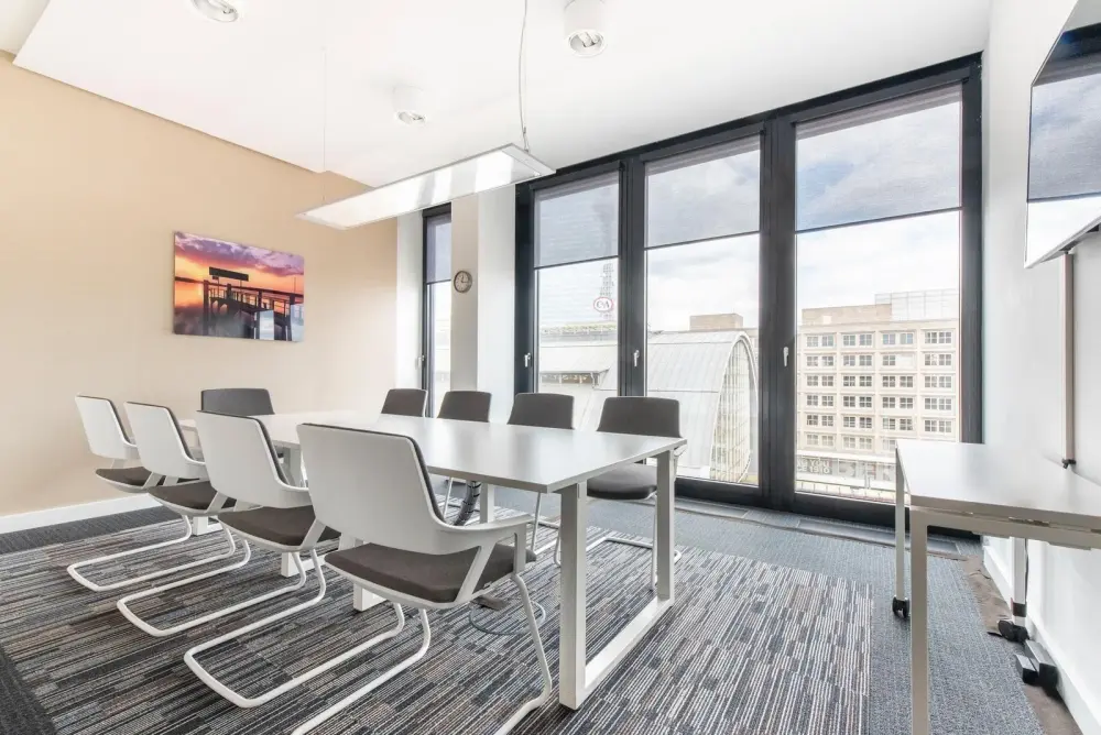 Room Marina — Regus DUBAI, The Greens