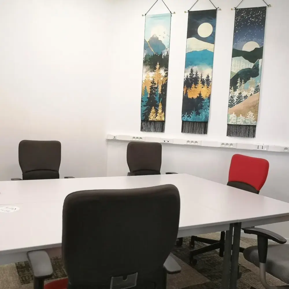 Salle de réunion 8 personnes — BeePlex
