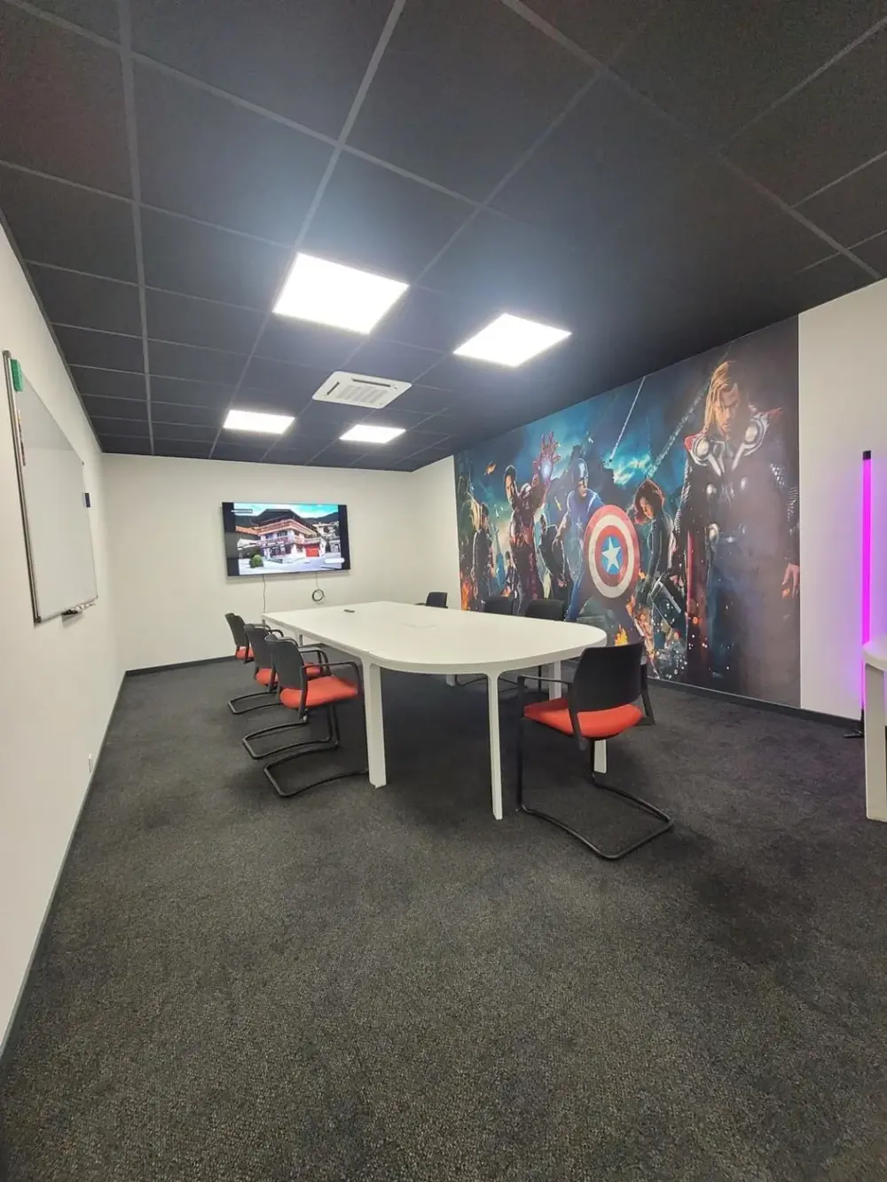 Salle Marvel — Community Work