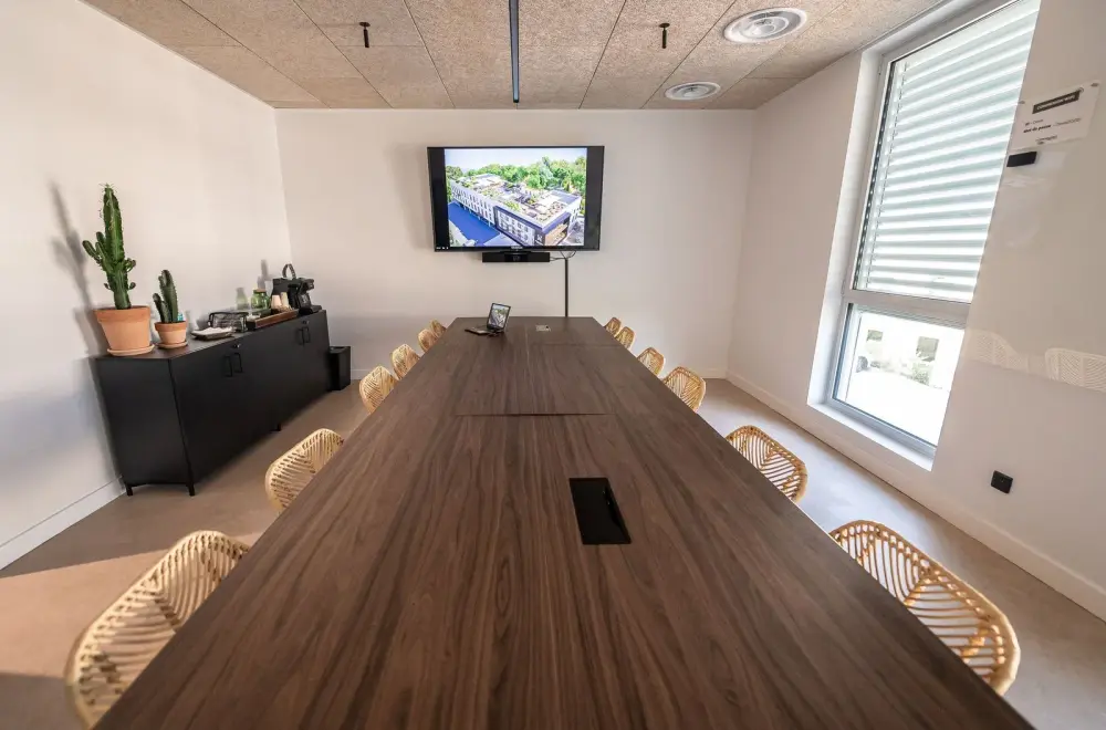 Salle de réunion Oasis - 12 personnes — Coloft Sophia Antipolis