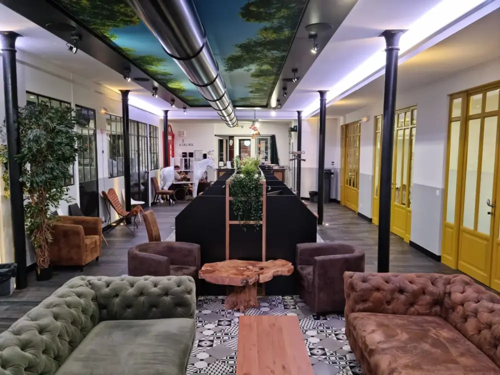 Bureau privé - 1-3 personnes — Seven Coworking