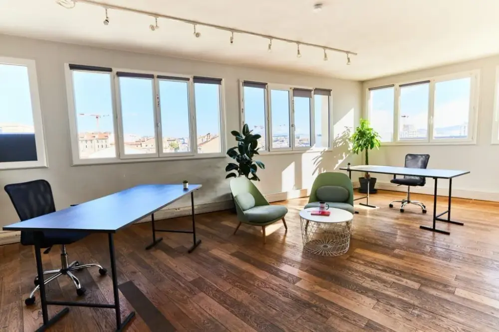 Le Bureau Côte Bleue — L'Équateur