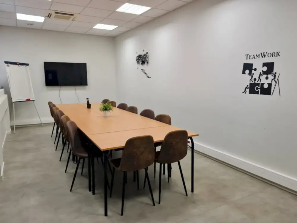 Salle SRM3-28 m2 — Scribes e-Tic Spaces
