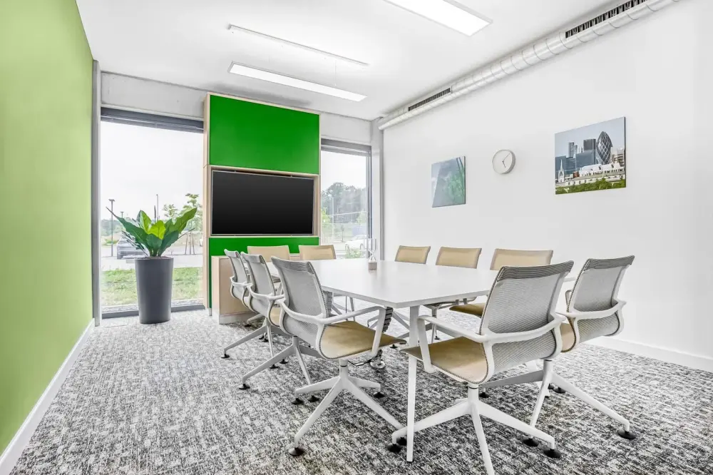 Room MR-402 — Regus Lima, Torre Omega