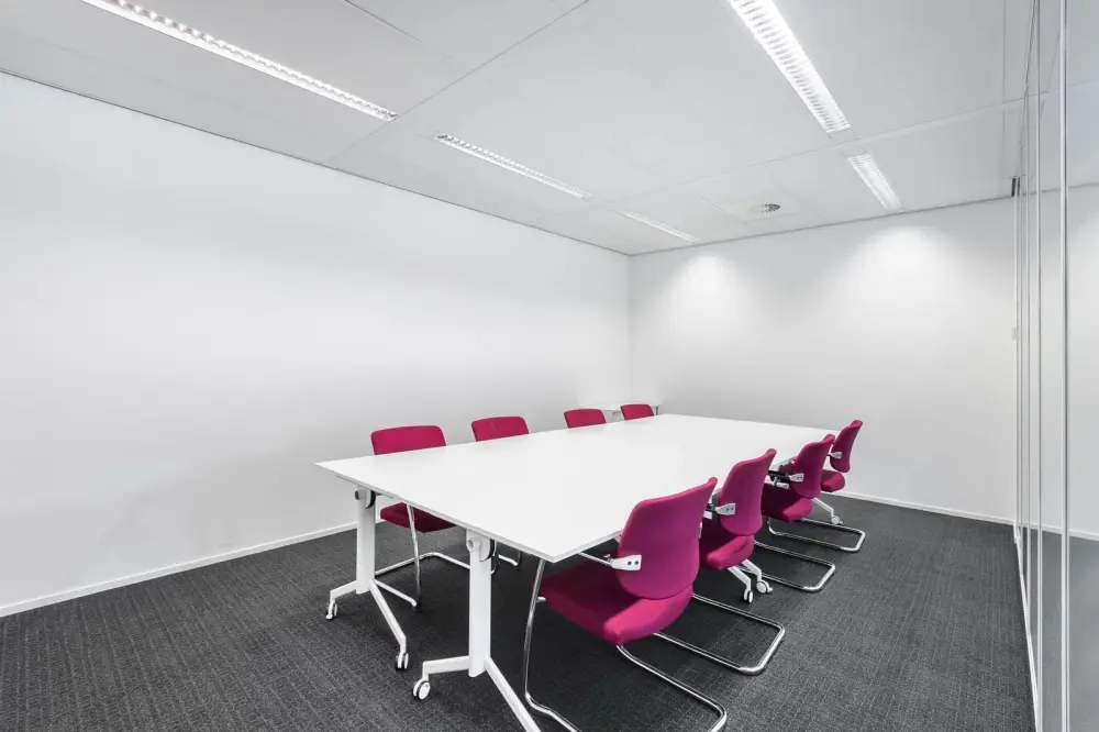 Room 401-Boardroom — Regus KOTTE, Paramount Tower (Nawala)
