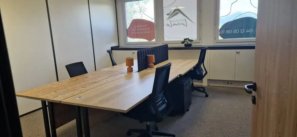 Bureau privatif 3/4 personnes — Pousse Locale