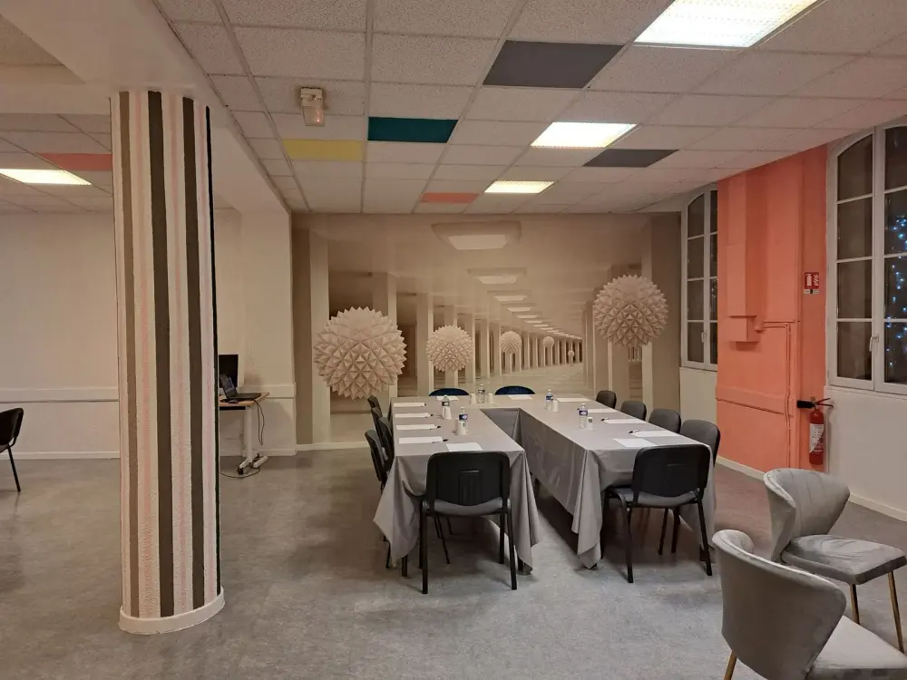 Salle de réunion jusqu'à 25 personnes — Le Cercle B