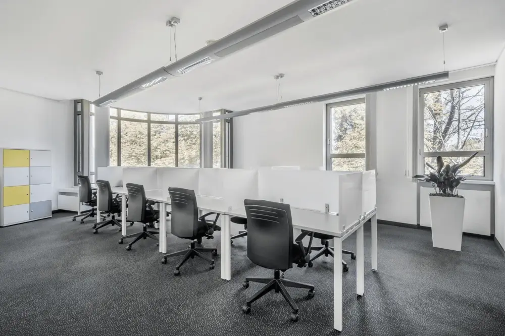 عمل مشترك يومي — Regus DOHA, D-Ring Road