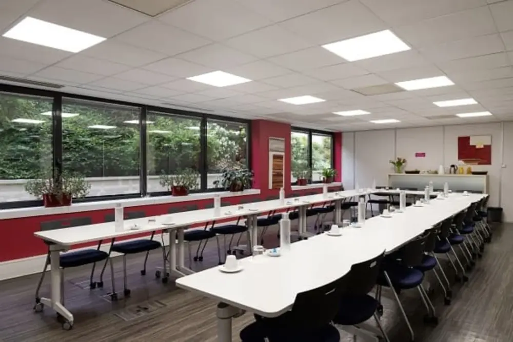 Salle de réunion 2 — Emergence Boulogne
