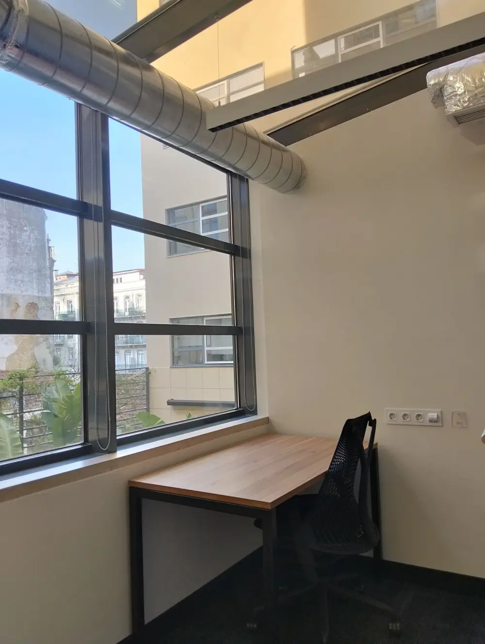 Private office for 1 person — Venture X Portugal