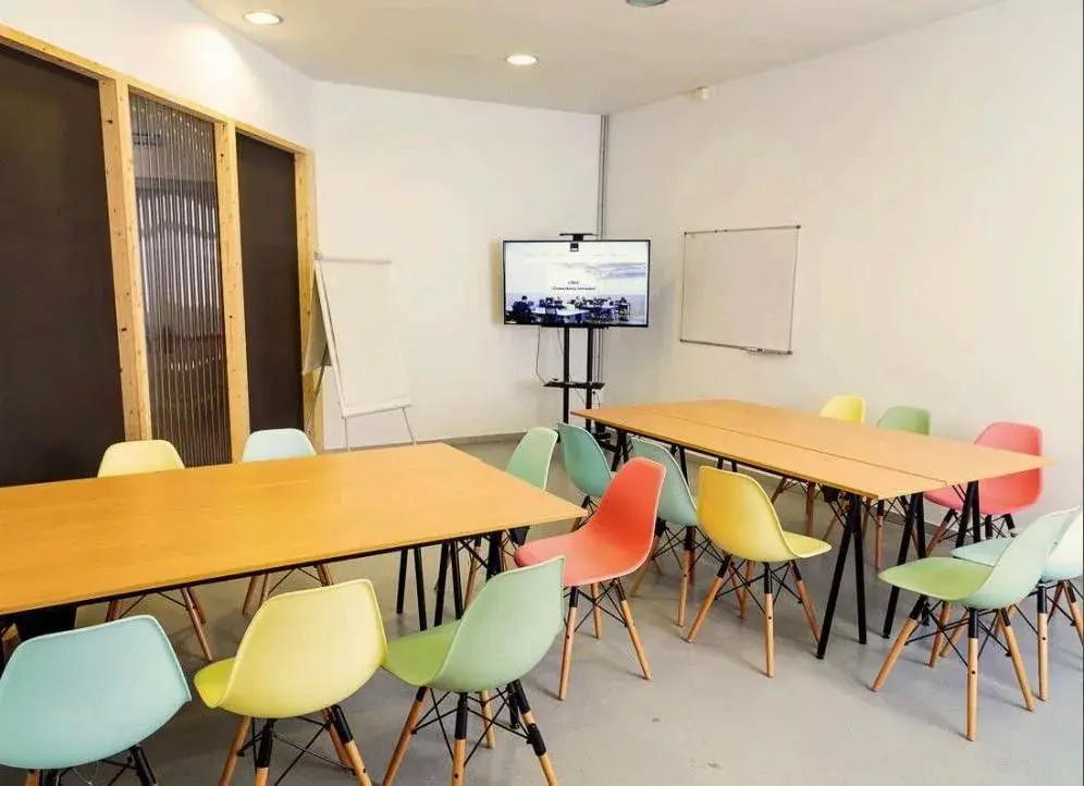 Sala de Reunion — CREC Sabadell