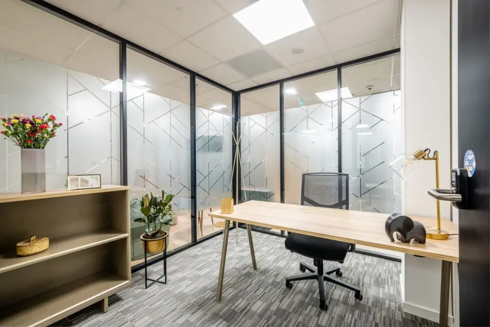Bureau privatif B12 — B'CoWorker Bruz