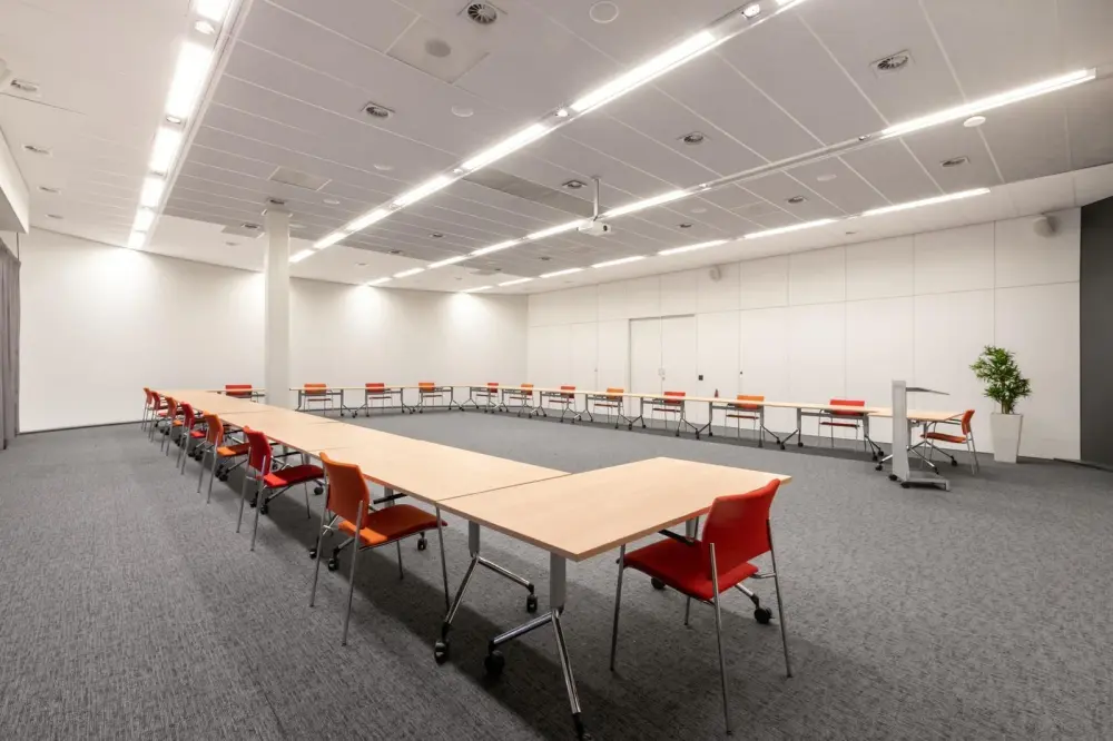Room Porthos — Regus BRATISLAVA, CBC Center