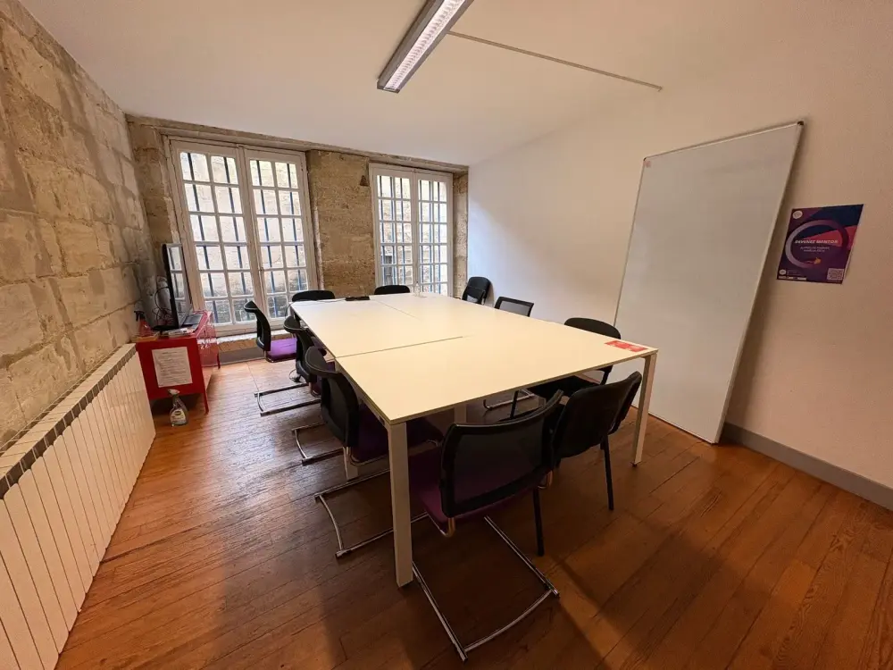 Salle de réunion - 13 personnes — Le Node