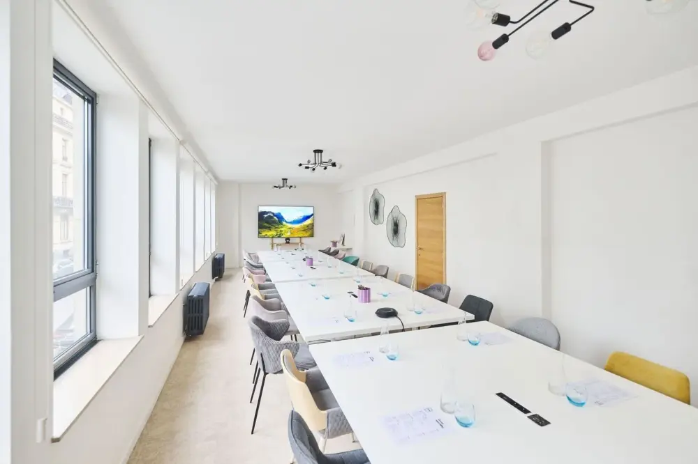 Salle de réunion Liberty — Burotel Bruxelles