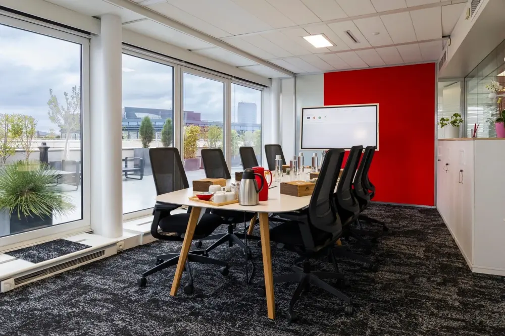 Salle de réunion 32m2 — Emergence Issy-les-Moulineaux