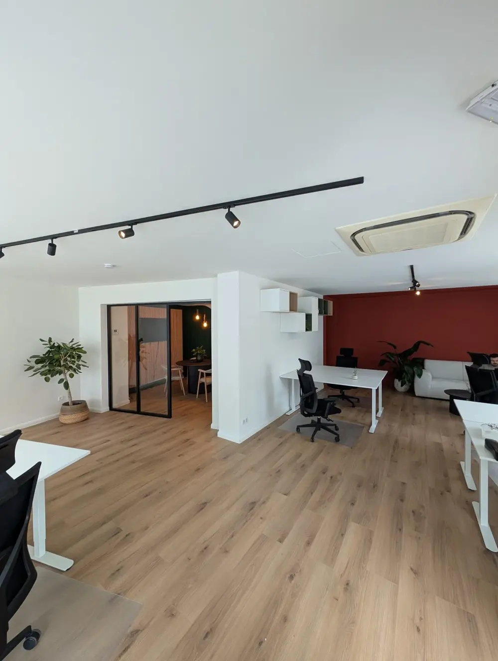 Open space — Dottwork