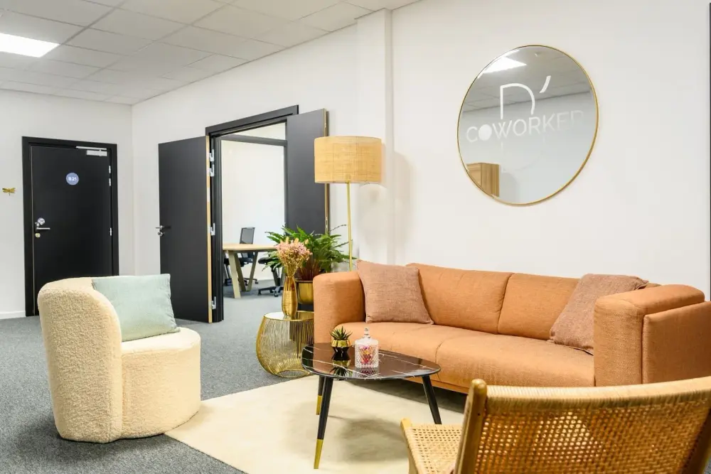 Salle de réunion B17 pour 12 postes — B'CoWorker Dijon