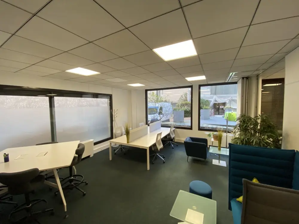 Poste en coworking — Baya Paris - Lafayette