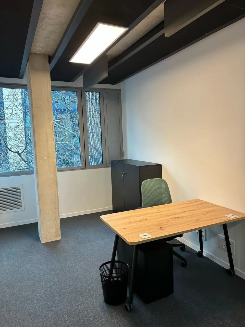Bureau 1 poste de travail — Office Station Reims