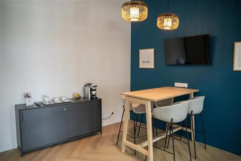 Salle 4 Personnes — Flex-O Montpellier Cambacérès Gare TGV