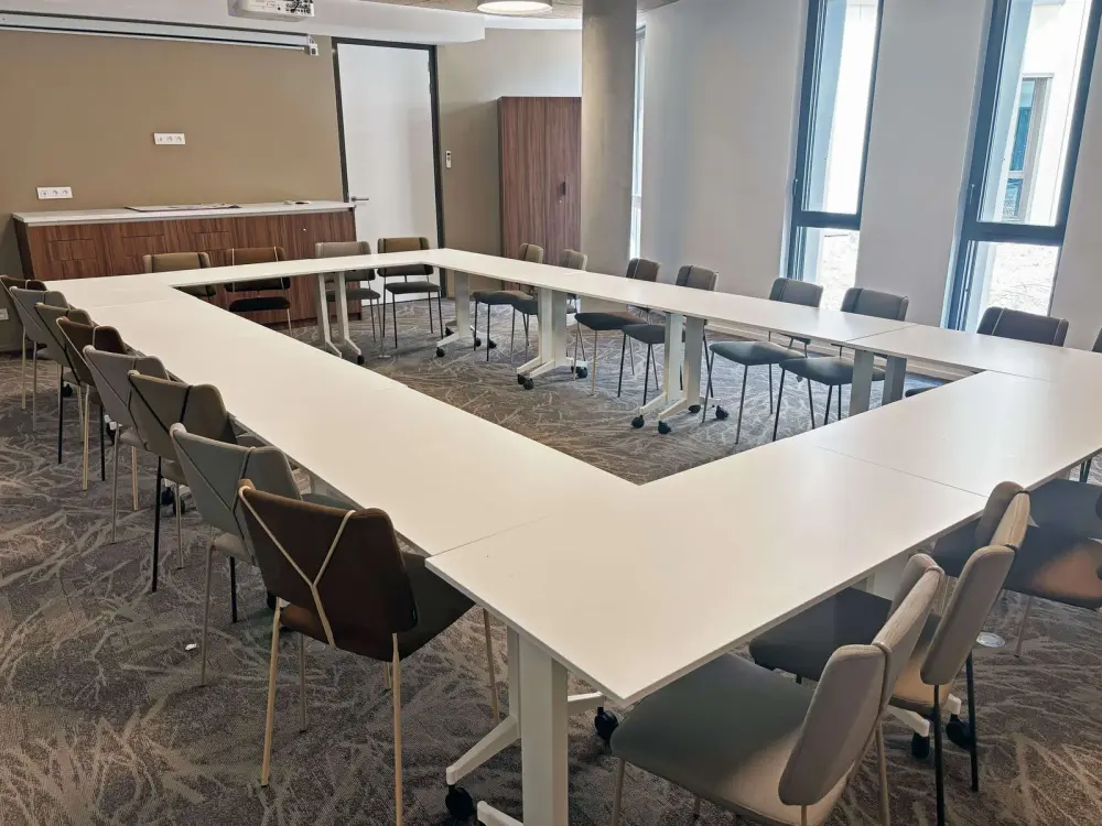 Salle de réunion Astate — Newton Offices Lime