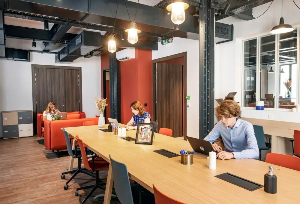 Accès Coworking — Work & Share Saint-Ouen