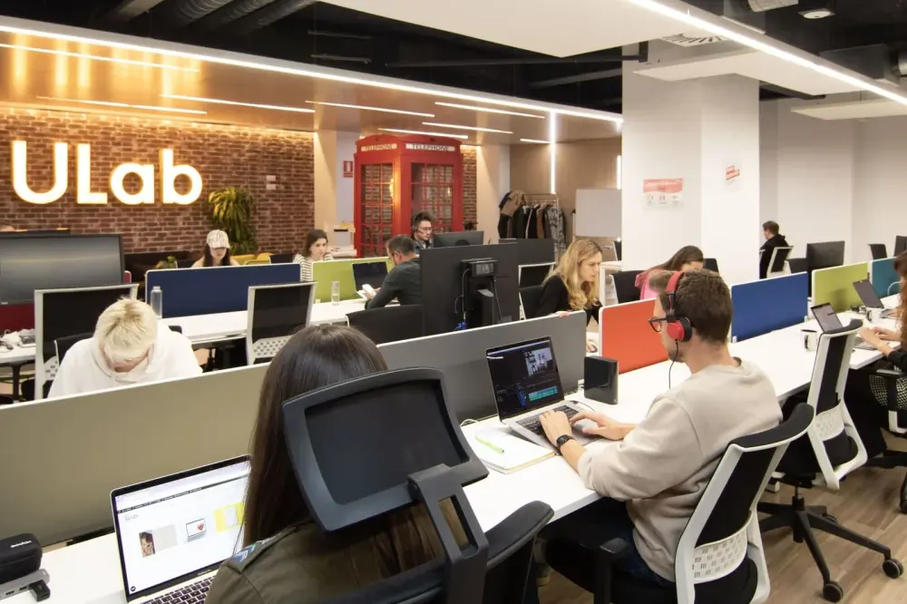 Espacio abierto Fijo — ULab Ideas Meeting Point