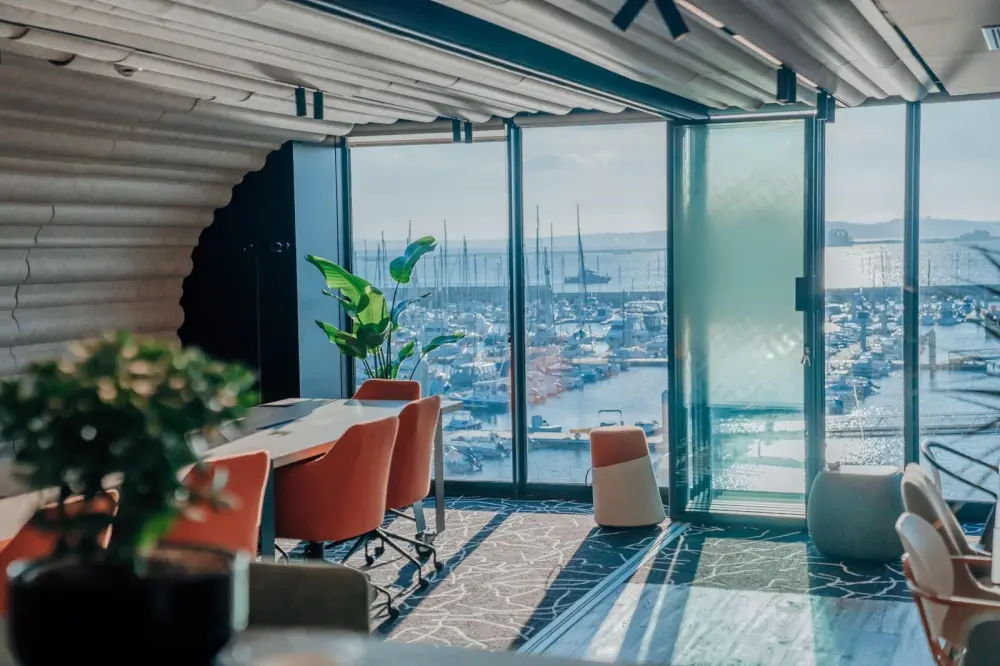 Accès Coworking Open Space — Wojo Marina Brest