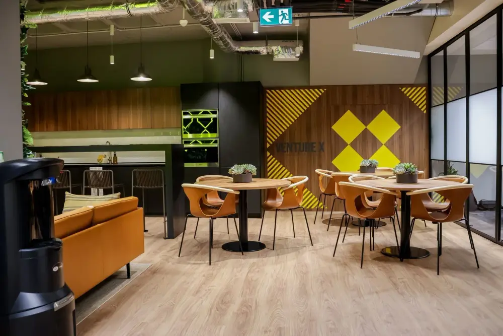 Community space Venture X — Venture X Portugal
